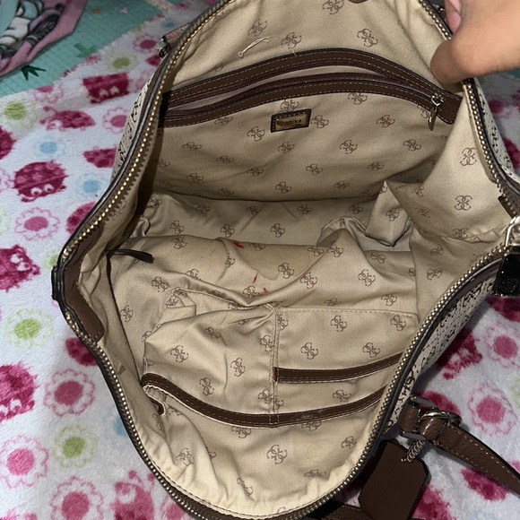 Vintage Guess shoulder Bag - Picture 4 of 7